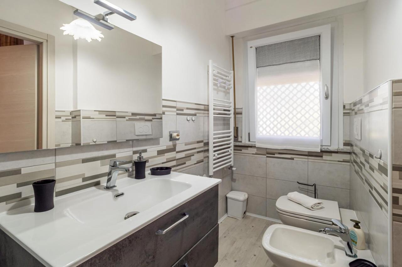 Domus Lucis Apartment Terrace & Private Parking Marinella di Sarzana Buitenkant foto