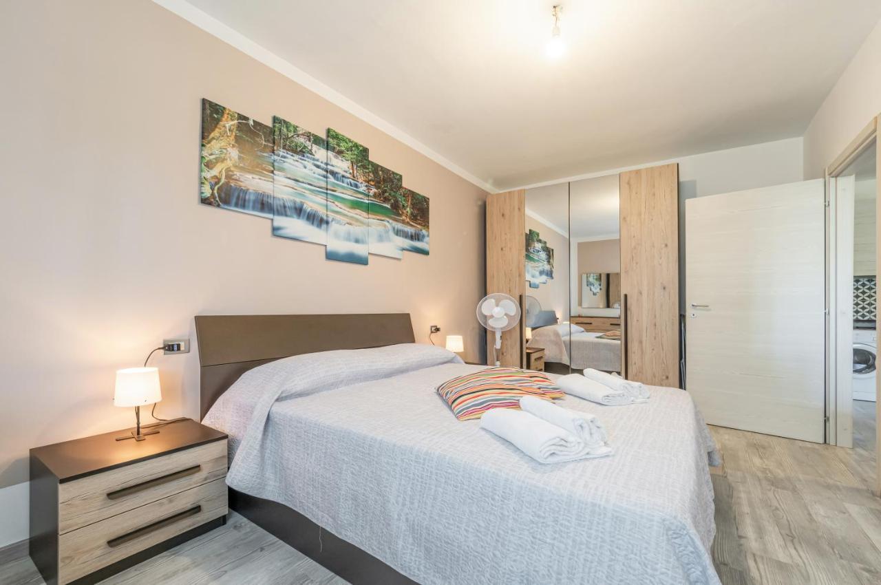 Domus Lucis Apartment Terrace & Private Parking Marinella di Sarzana Buitenkant foto